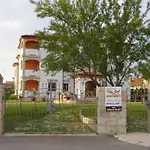 Liet 9- By Interhome فونتانا