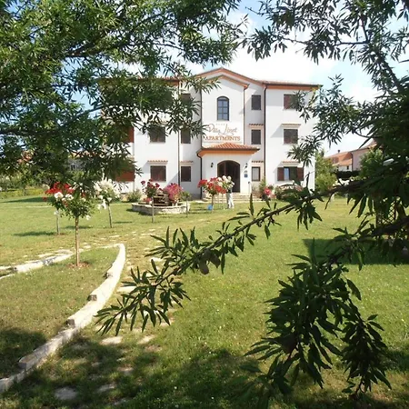 Liet 9- By Interhome