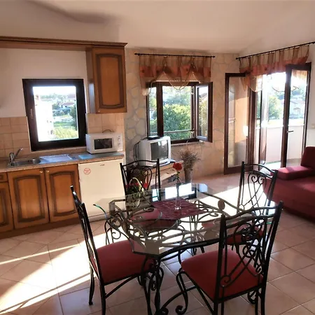 Liet 9- By Interhome