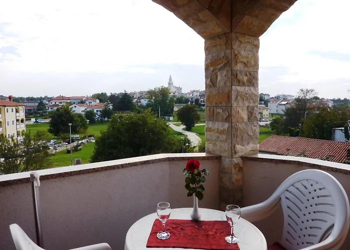 Liet 9- By Interhome Funtana