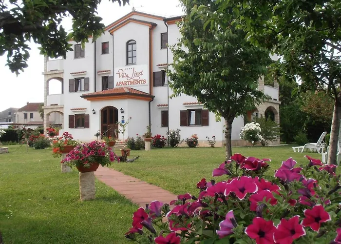 Liet 9- By Interhome * Funtana