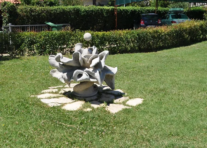 Liet 9- By Interhome *