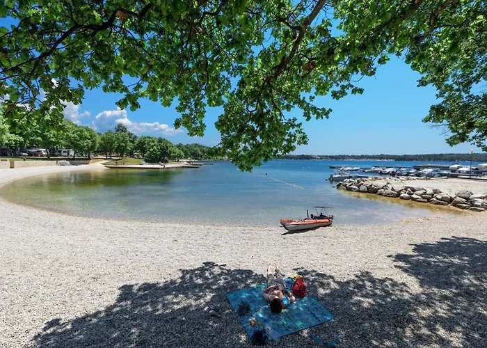 Liet 9- By Interhome * Funtana